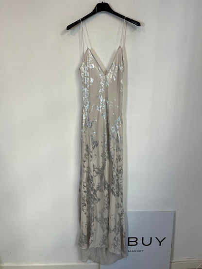 OTRAS. Vestido lencero plateado T.s