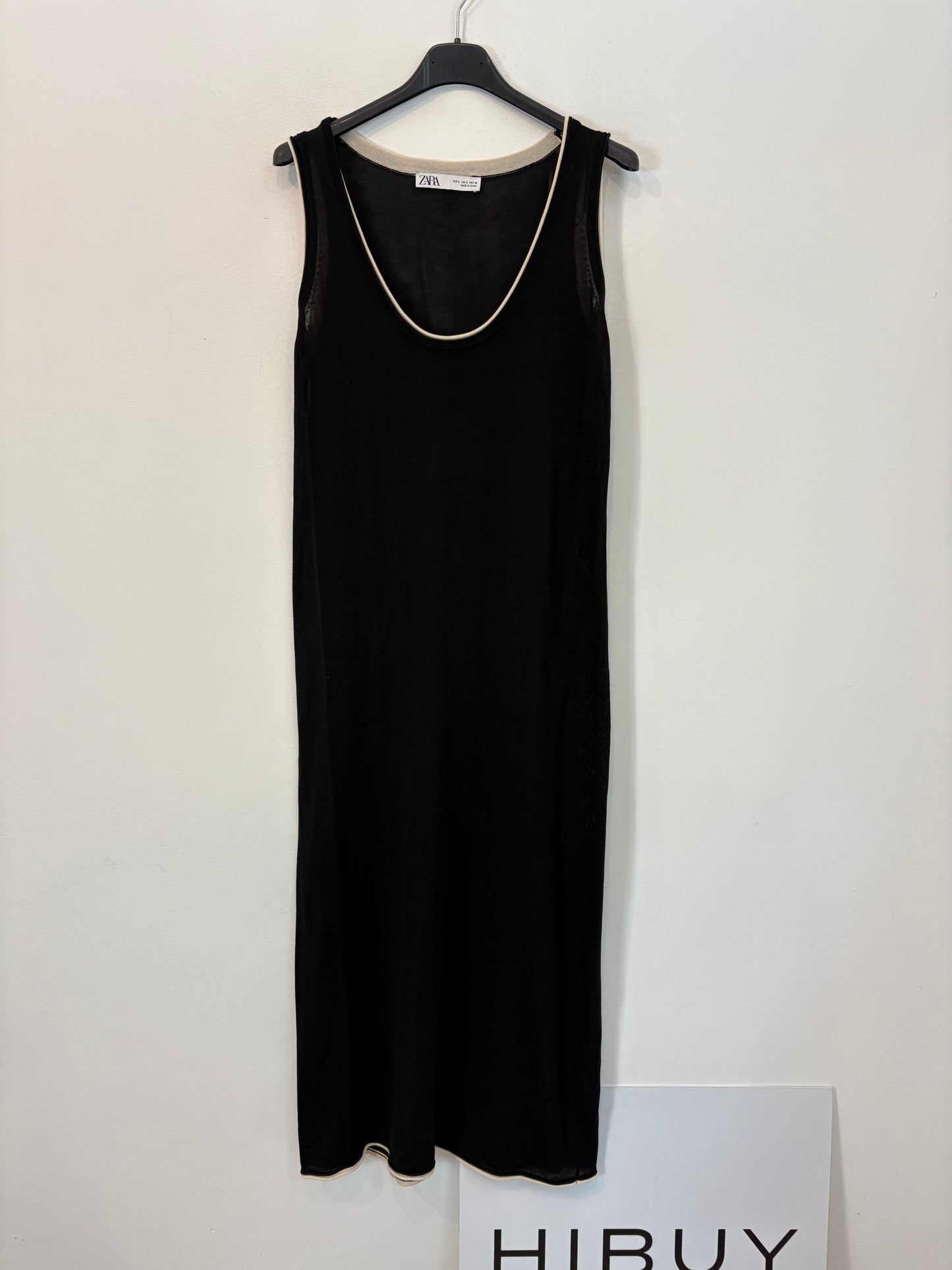 AMEÉ. Sleeveless fringed sweater S.(s)