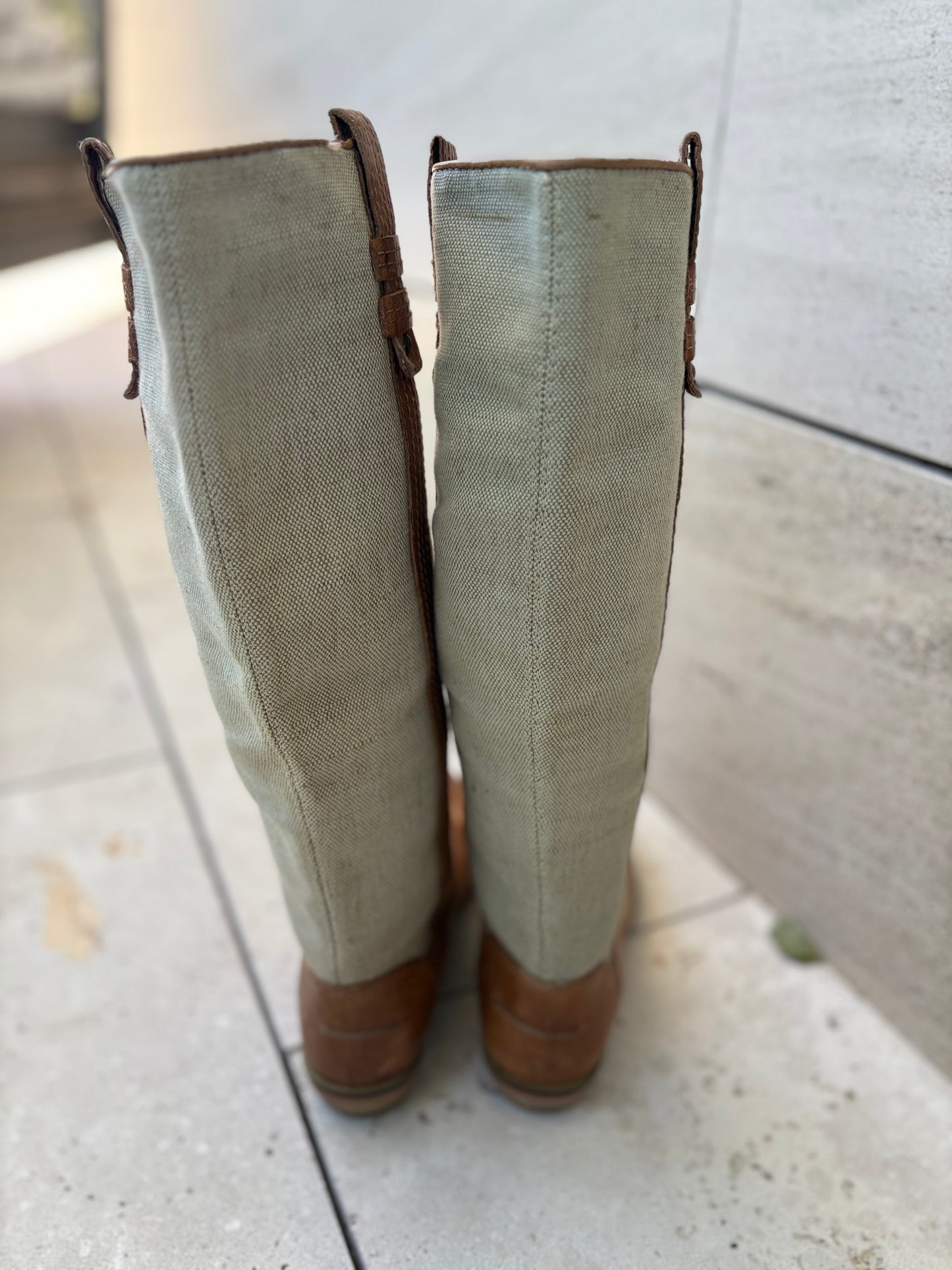 MASSIMO DUTTI. Botas altas doble textura. T 38