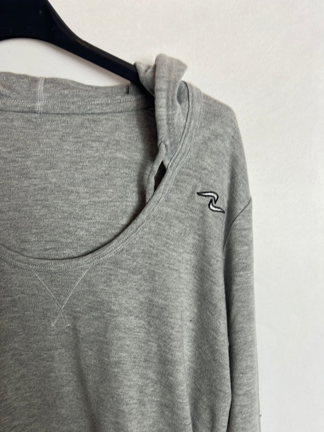 NAFFTA. Sudadera fina gris capucha. TM