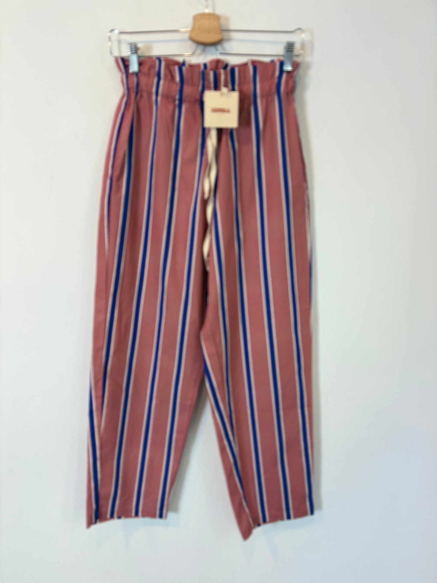 HIMBA. Total look top y pantalón rayas. T S