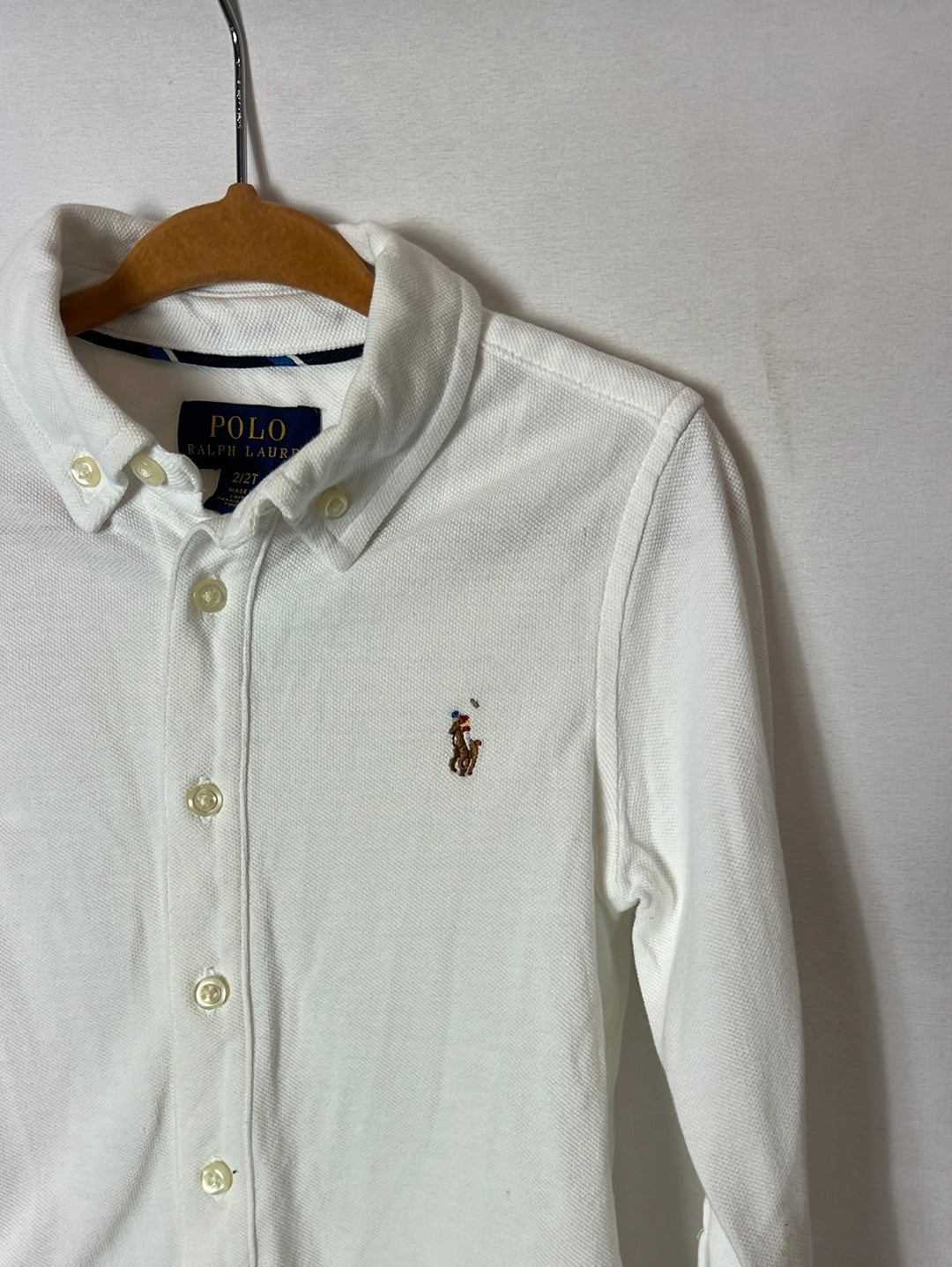 RALPH LAUREN. White button-down polo shirt. Size 2 years