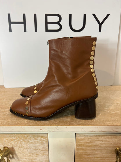 MICUIR. Camel ankle boots with gold studs, size 38