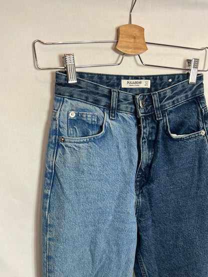 PULL&BEAR. Pantalón denim bicolor T.32