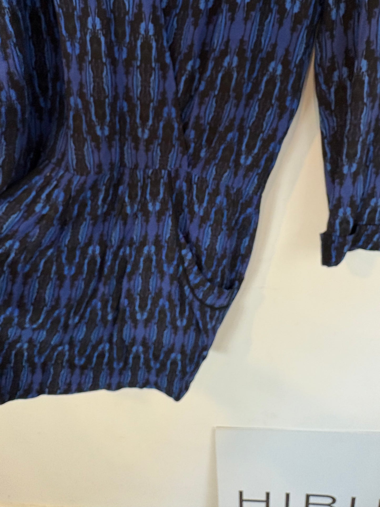 MAJE. Vestido corto estampado azul