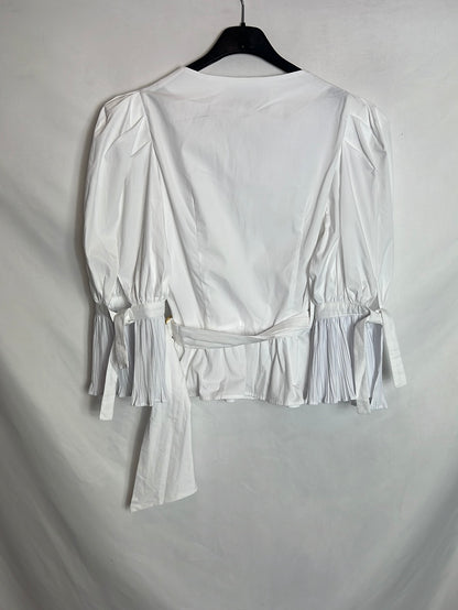 PARIS 64. Blusa blanca lazada detalle mangas. T S
