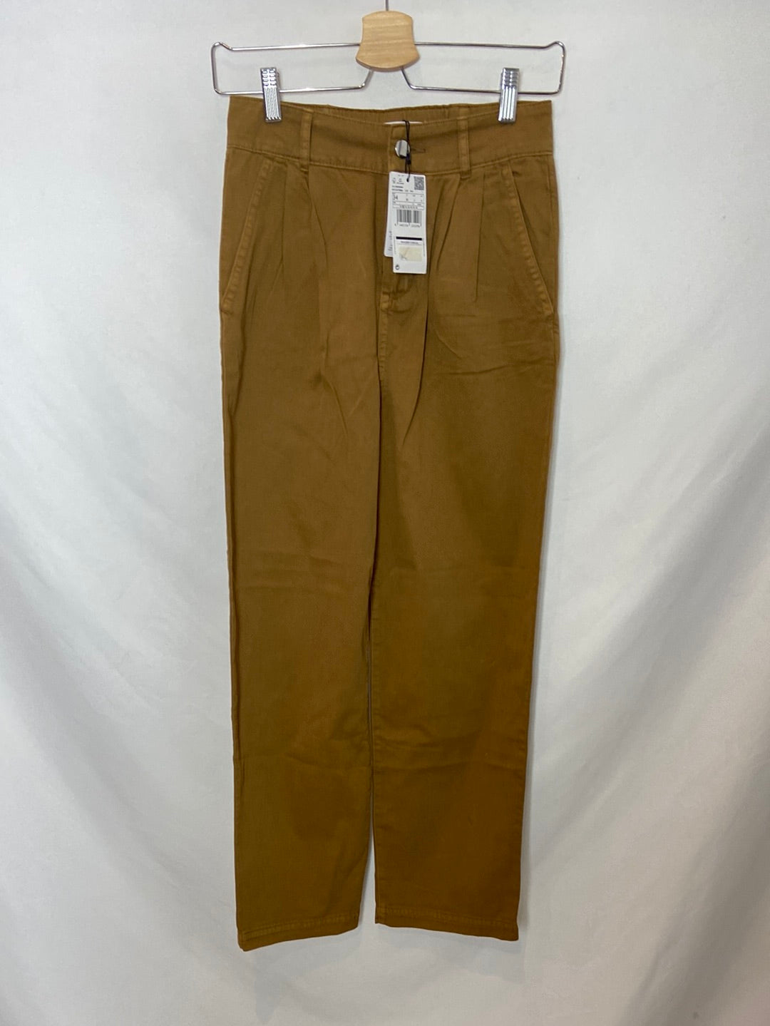 MANGO. Pantalón recto marrón T.34