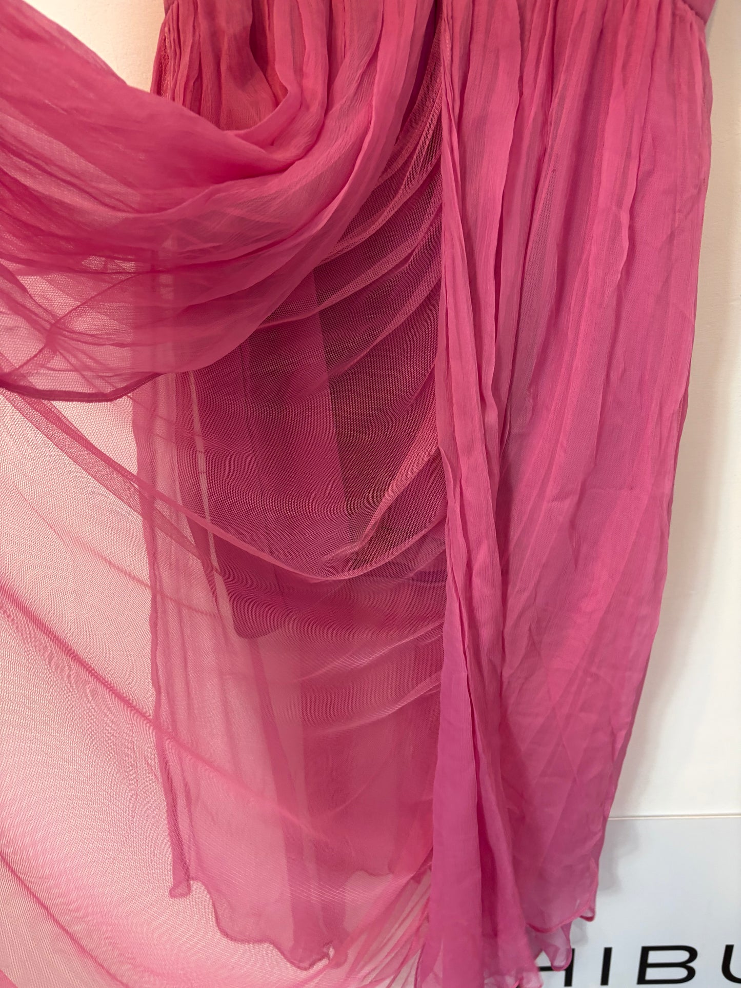 DAVID CHRISTIAN. Vestido midi rosa gasa