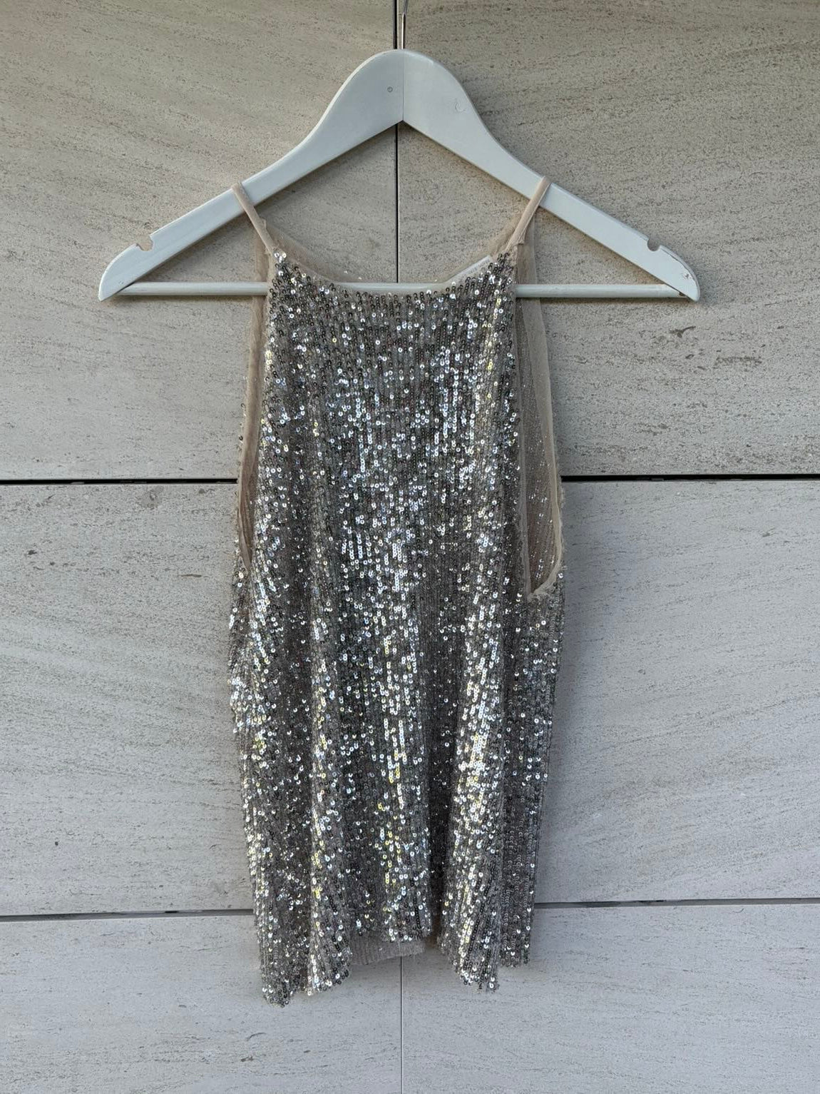 ZARA. Top halter lentejuelas