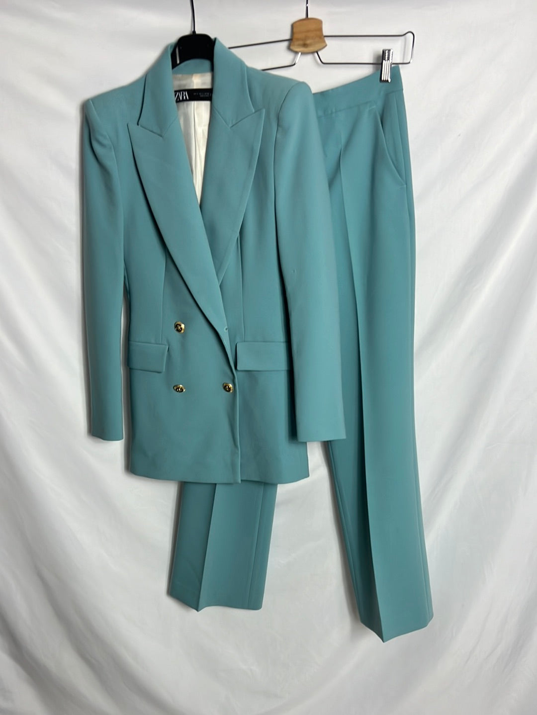 ZARA. Total blazer and trousers look. Size XS/S