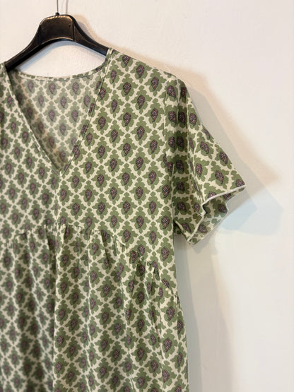 OTRAS. Vestido midi estampado verdes. T S/M