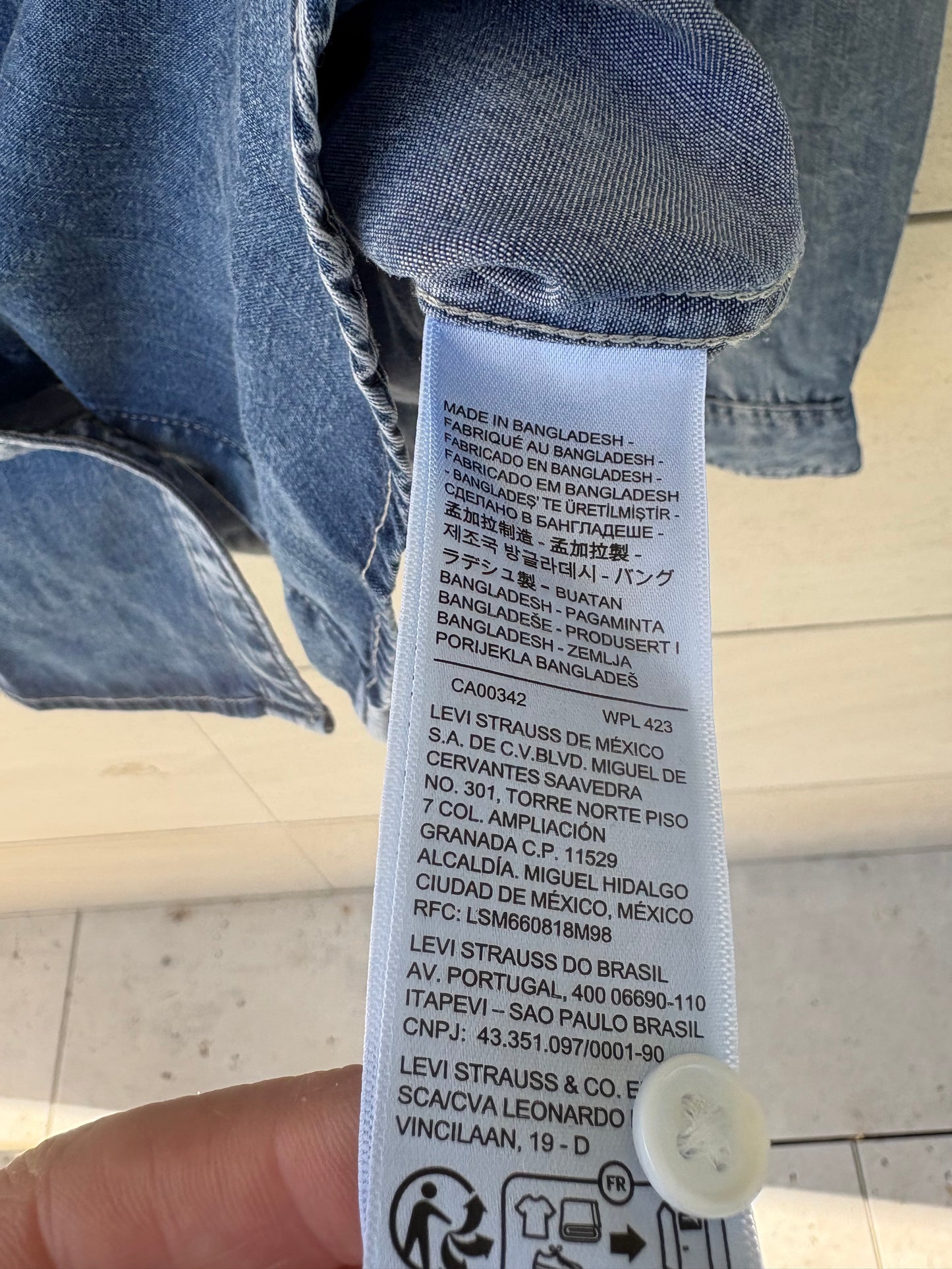 LEVI´S. Camisa denim fluida