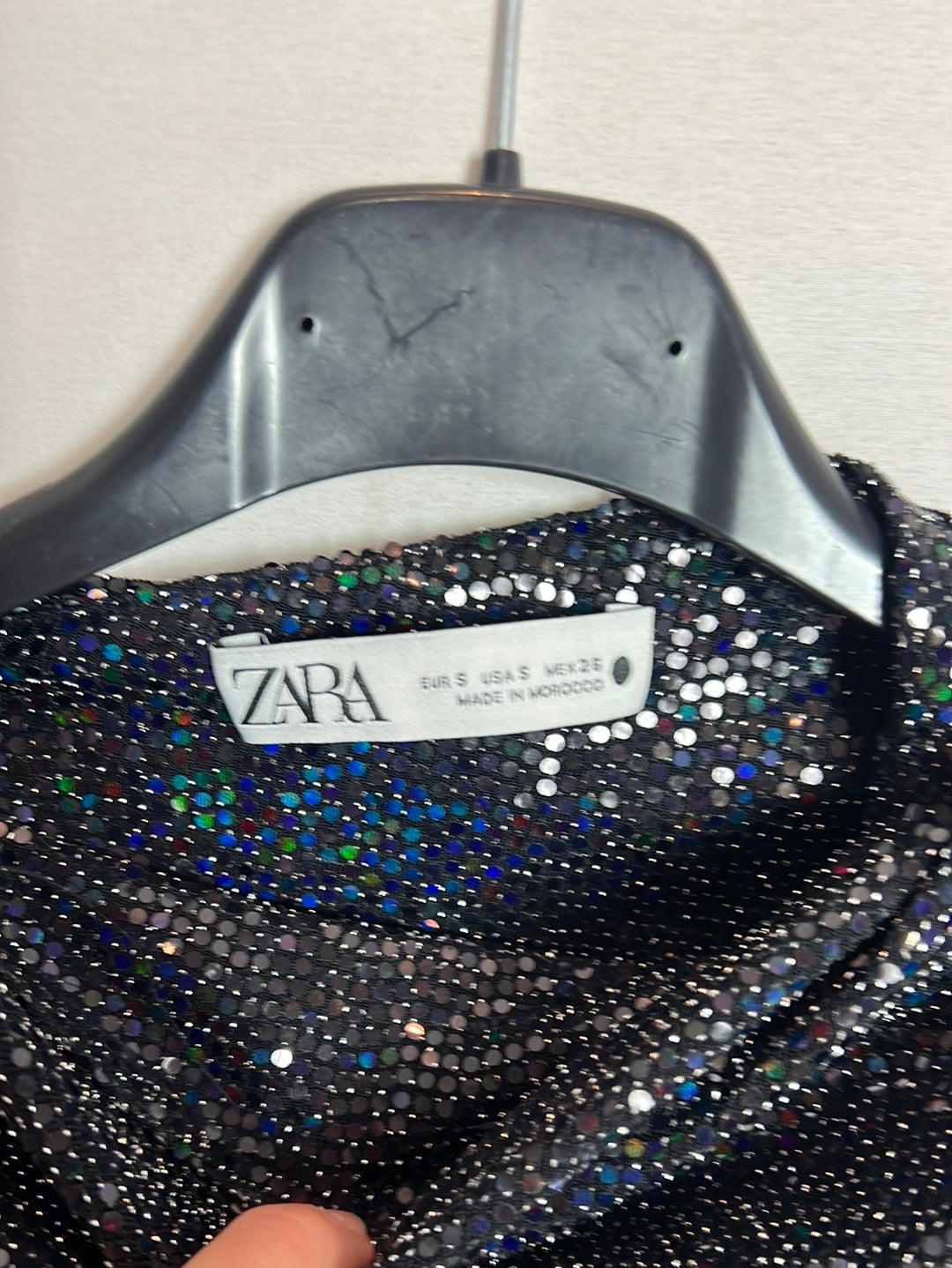 ZARA. Sequin mini fitted dress. TS