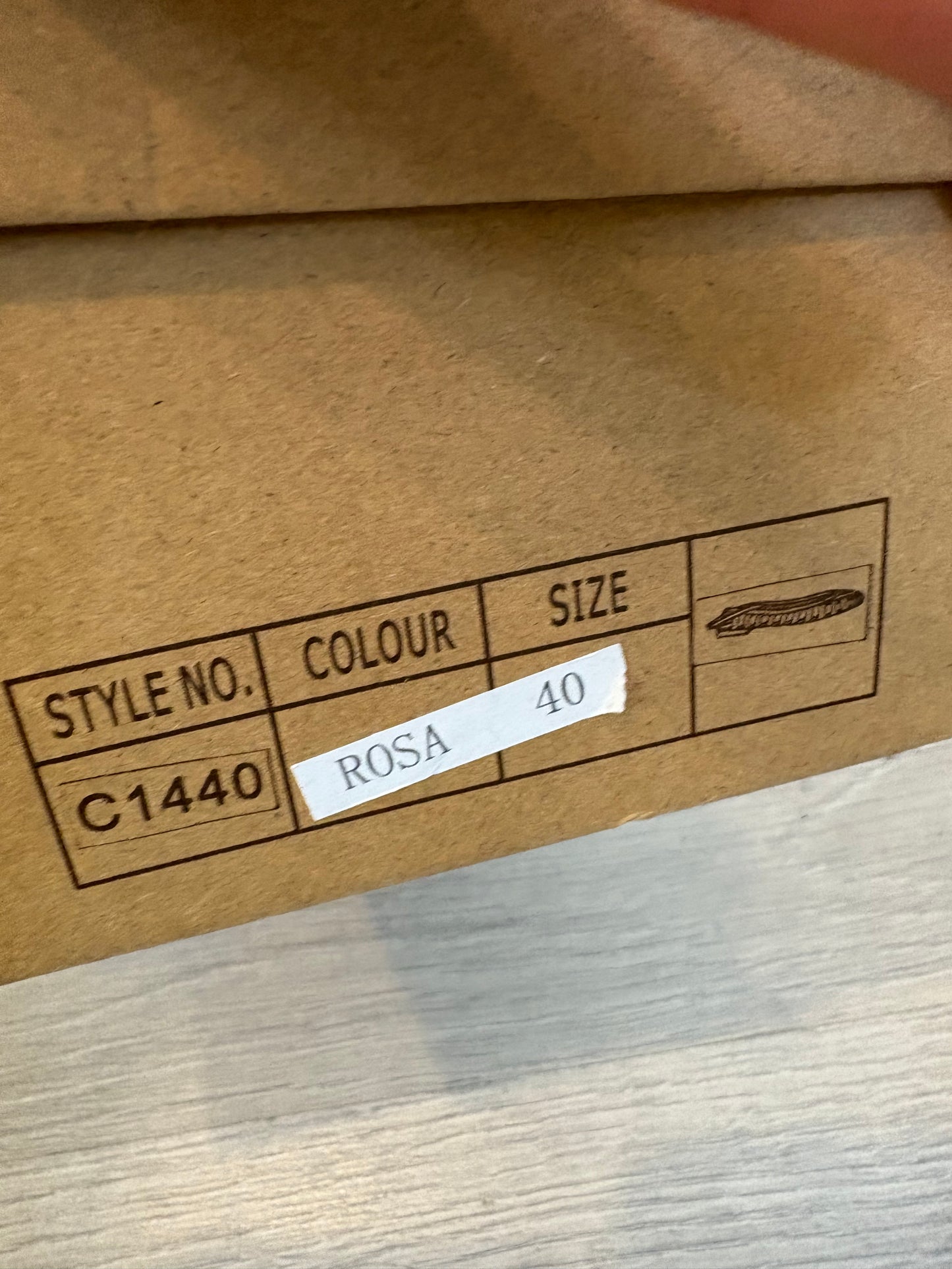 CORINA. Sandalia plana rosa purpurina. T 40