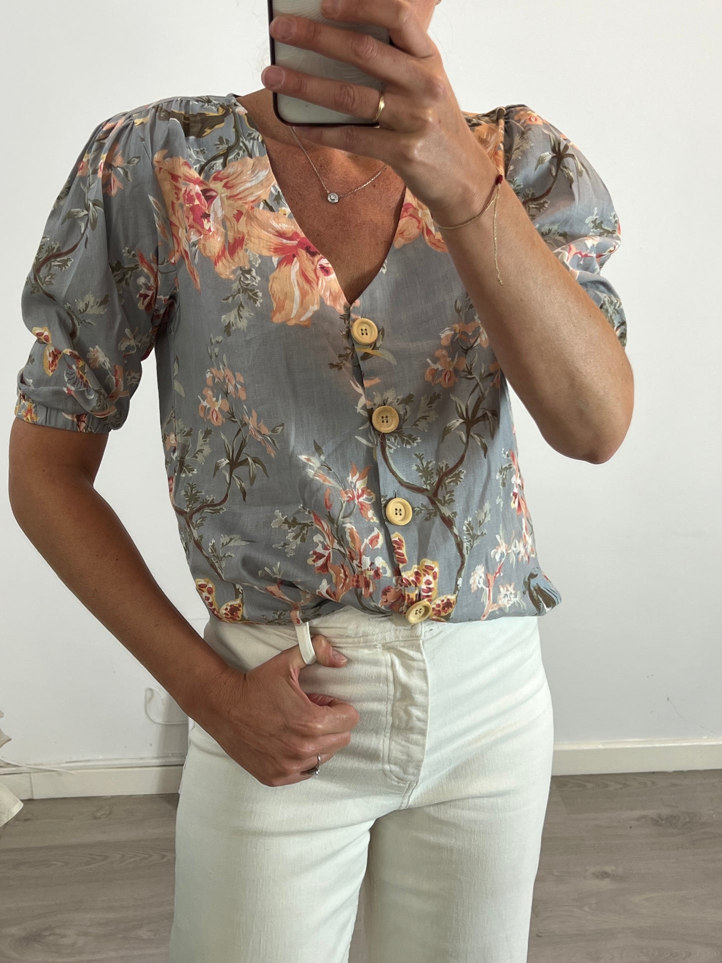 MANGO. Blue floral blouse. TS