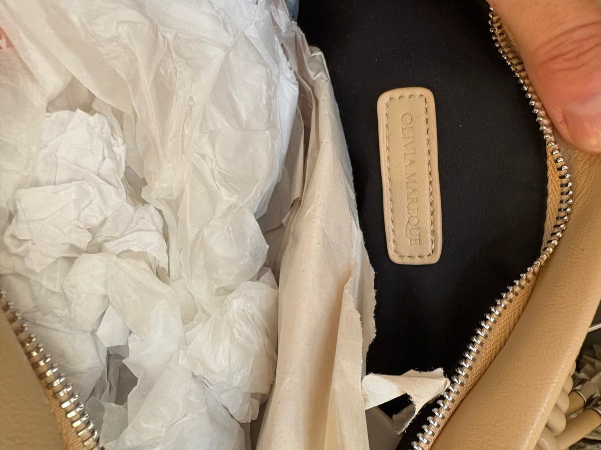 OLIVIA MAREQUE. Bolso piel beige