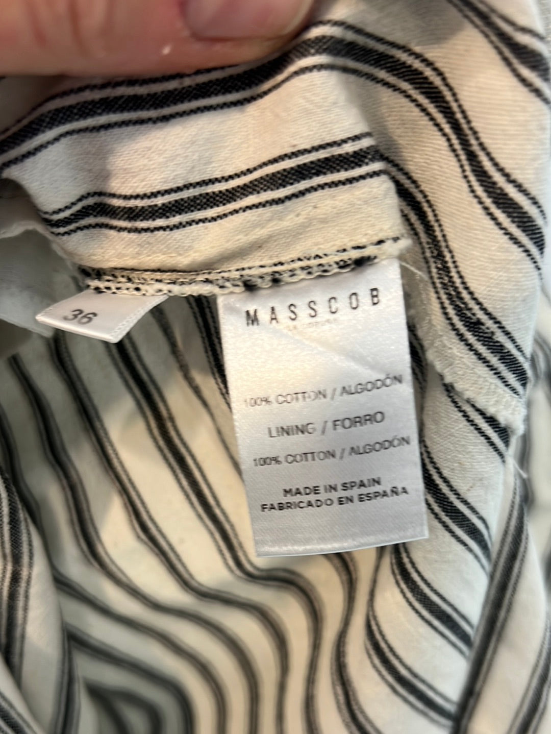 MASSCOB. Falda midi rayas asimétrica. T 36