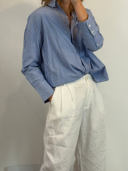 ZARA. Camisa azul rayas