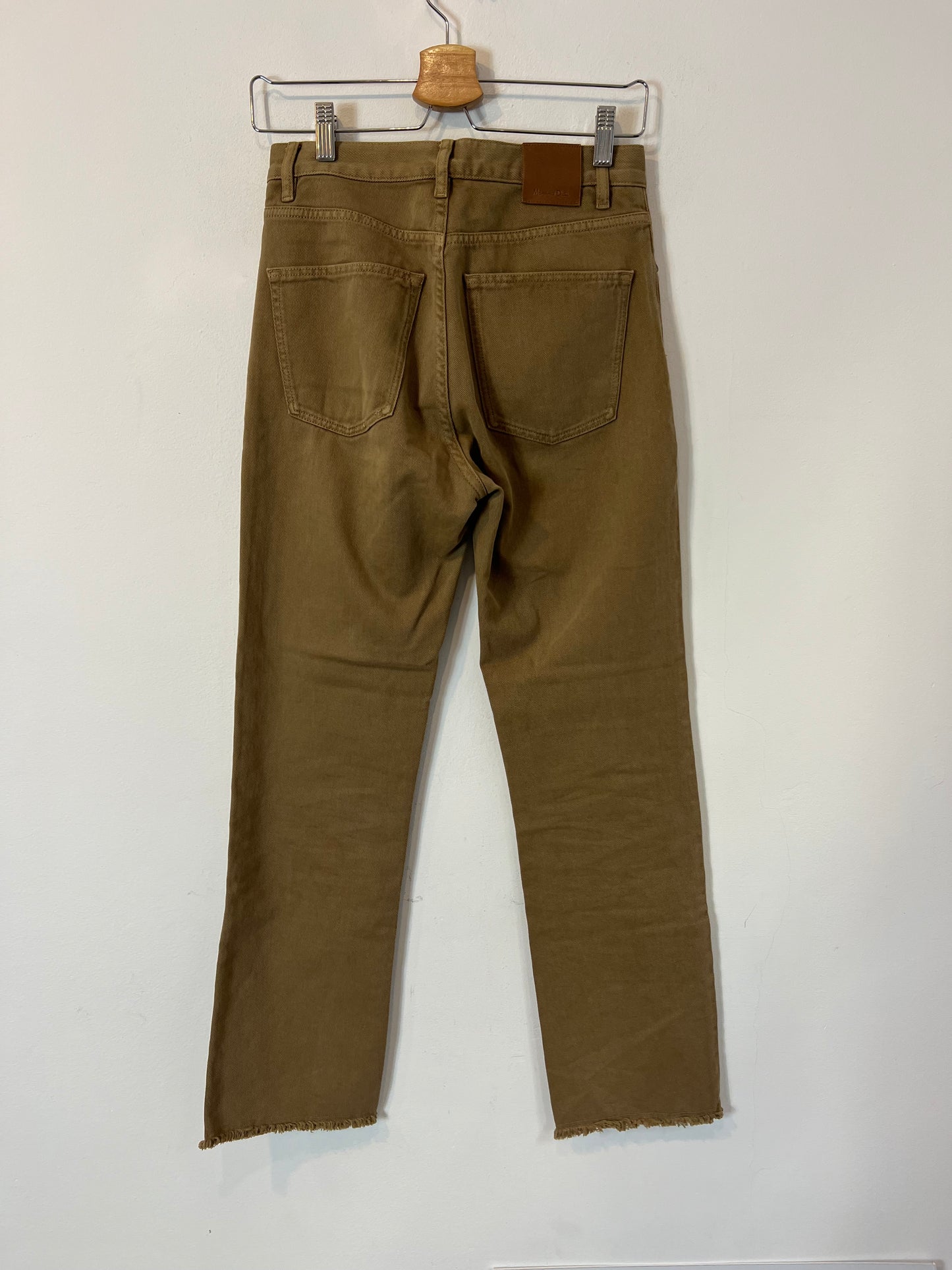 MASSIMO DUTTI. Denim marrón recto