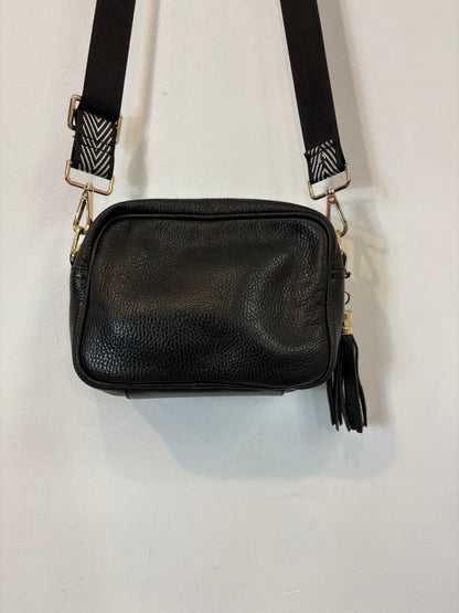 ELIE BEAUMONT. Bolso negro piel asa larga