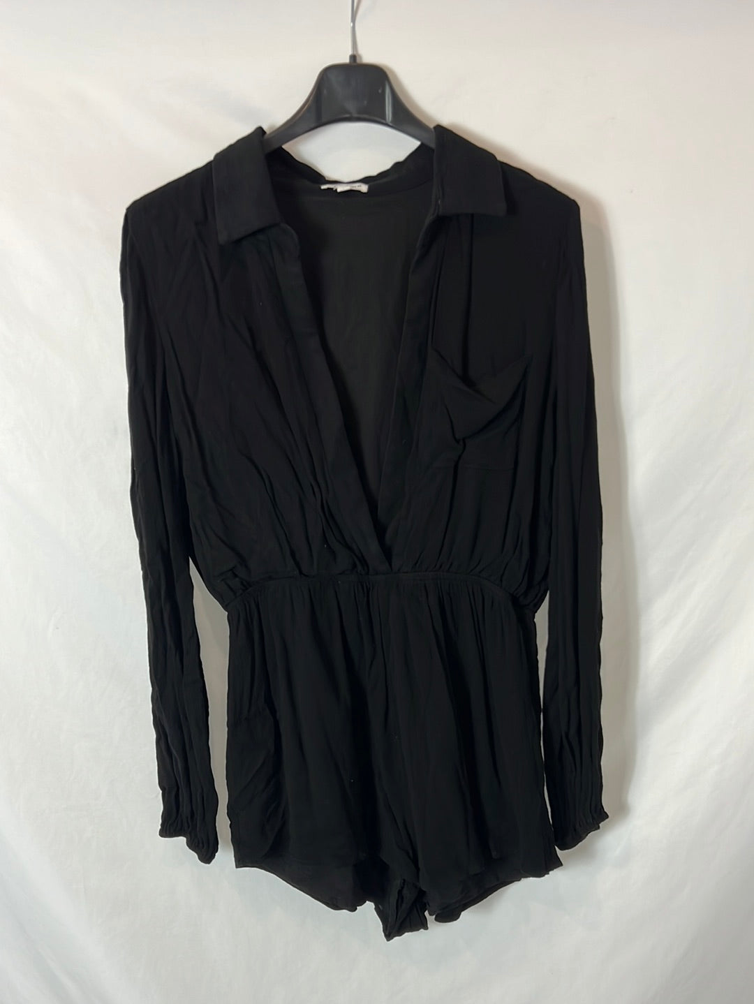 SUPERDOWN. Black open-neck jumpsuit. TL