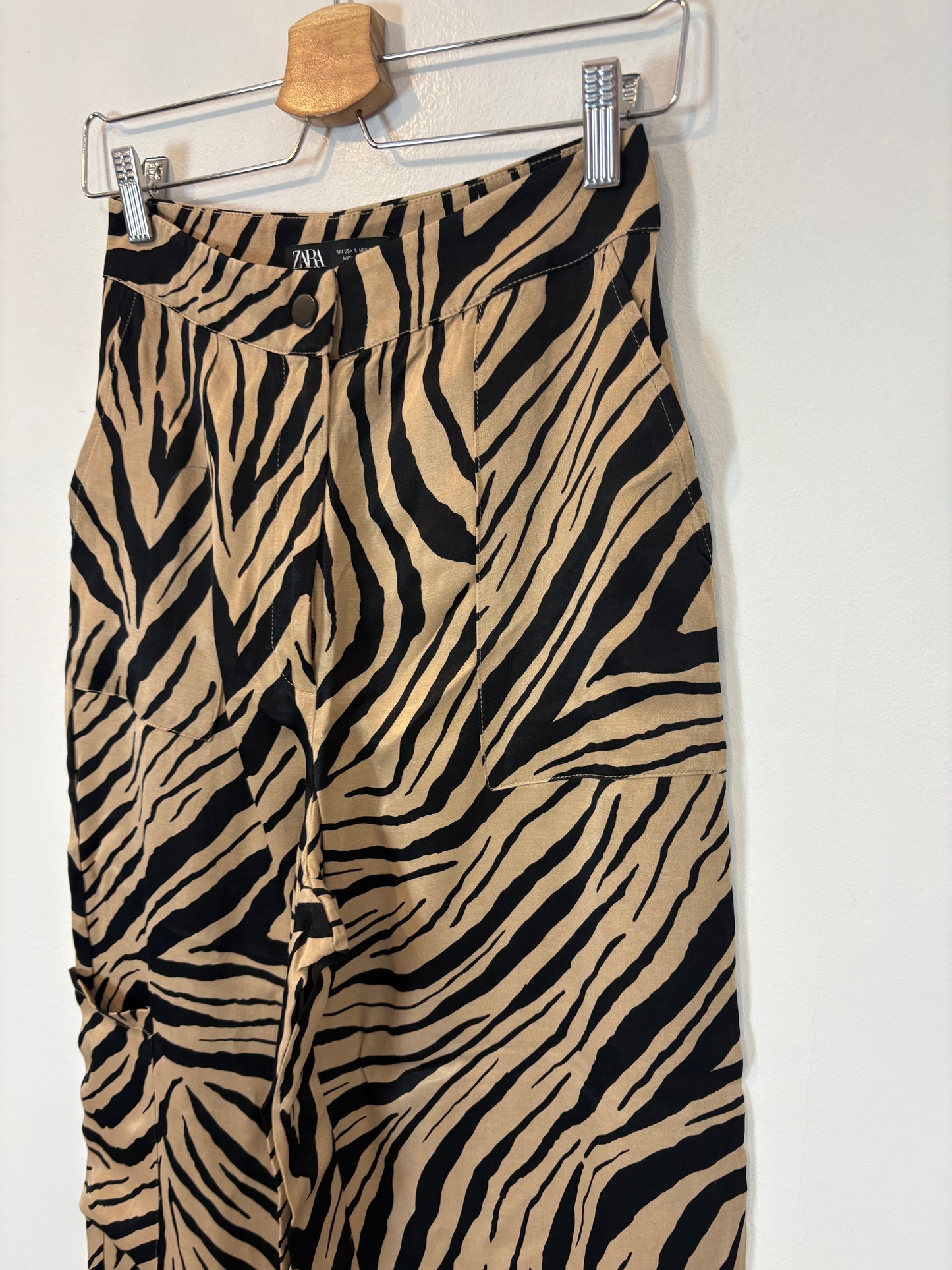 ZARA. Flowing two-tone suit jacket. Size XS/A