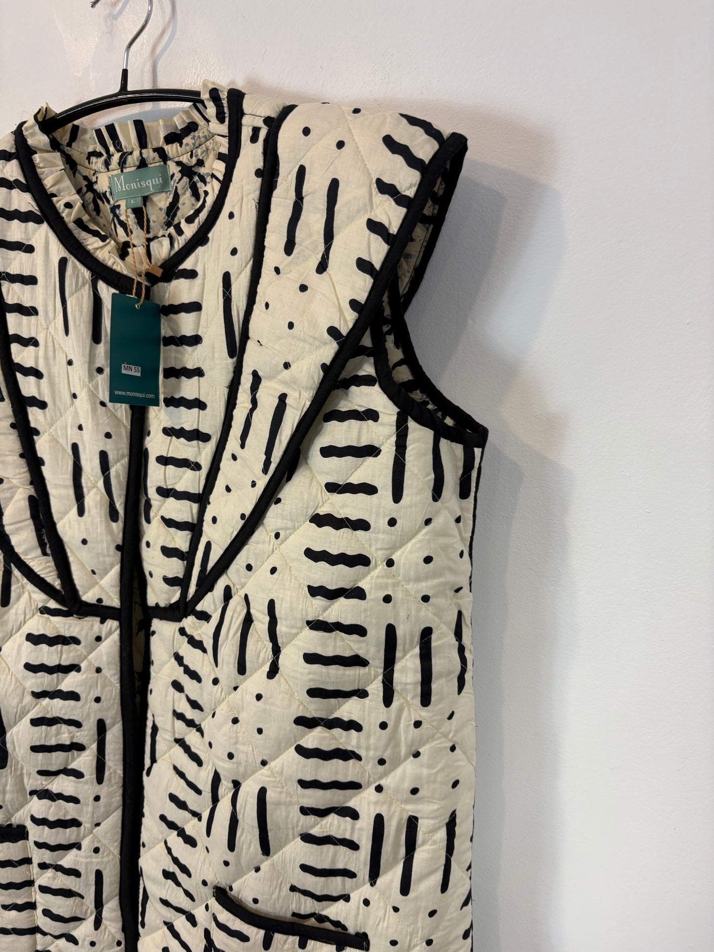 CHERRIES. Flowy purple top. Size XL