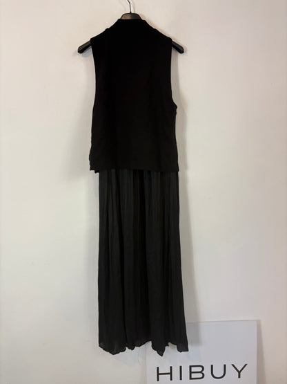 ZARA. Vestido negro doble textura