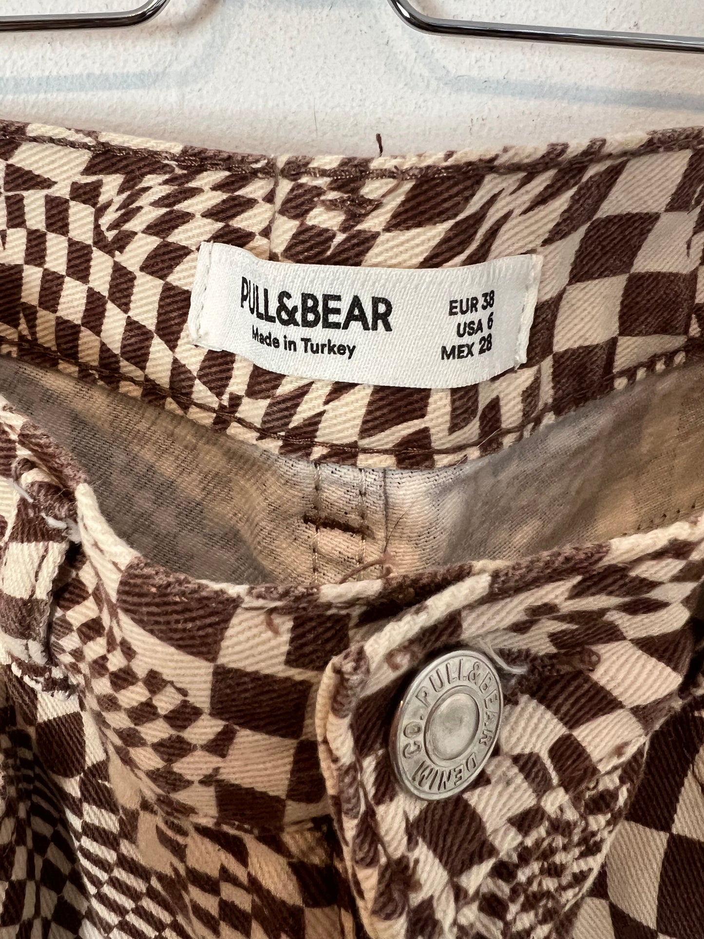 PULL&BEAR. Denim estampado retro. T 38