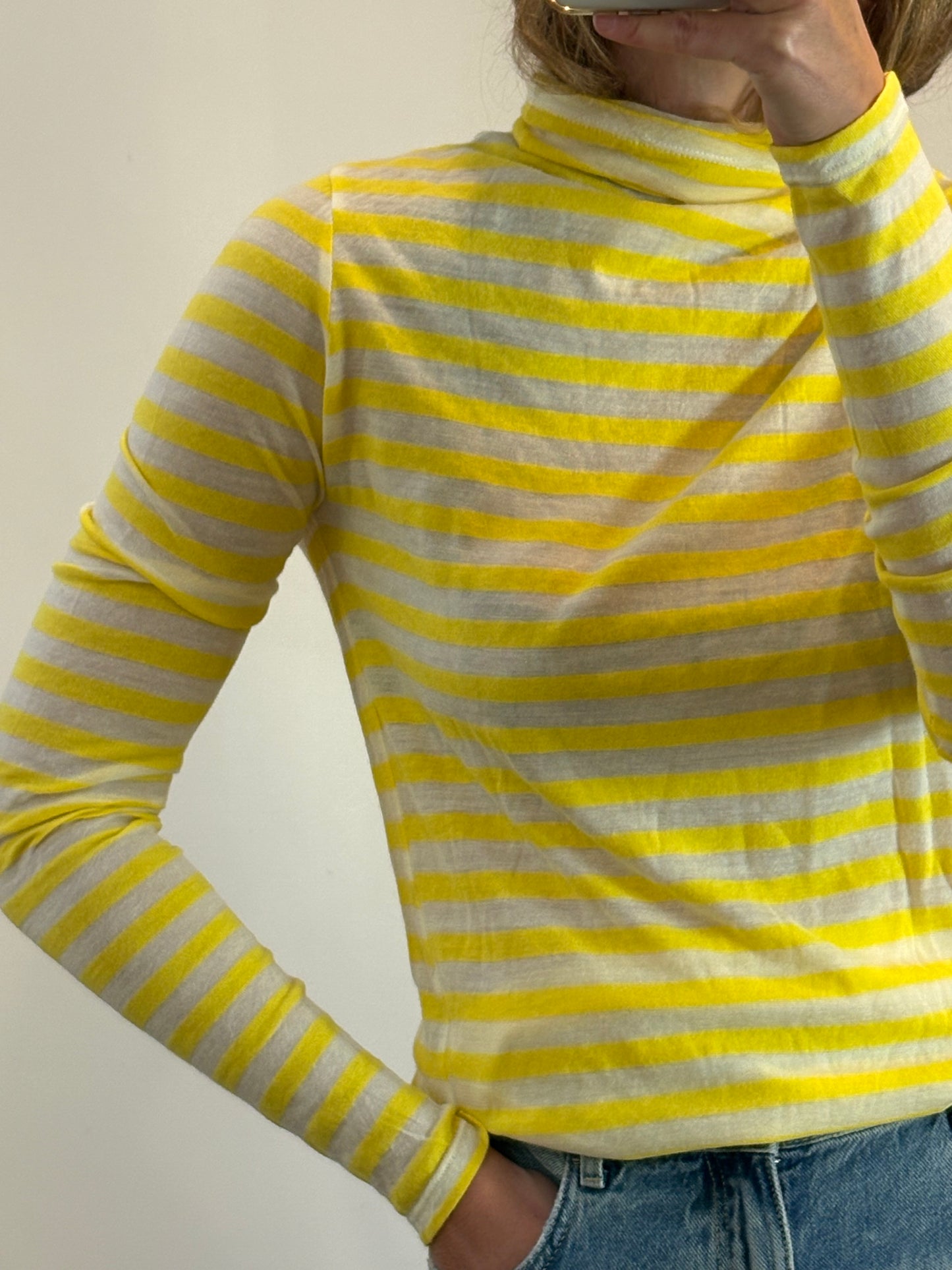 PHISIQUE DU ROLE. Top punto rayas