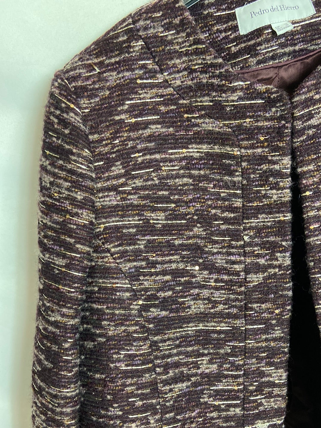 PEDRO DEL HIERRO. Aubergine jacket, thread count 44