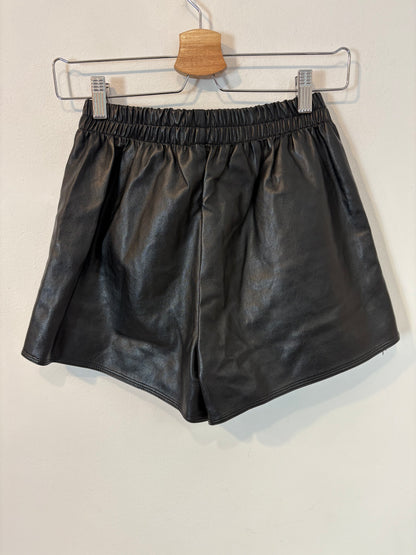ZARA. Short green gathered dress. TS
