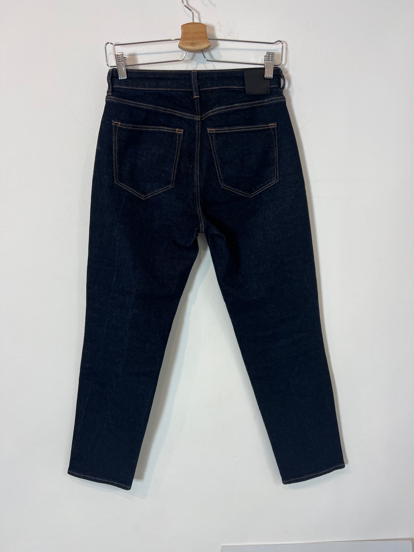 MASSIMO DUTTI. Denim recto azul oscuro. T 36