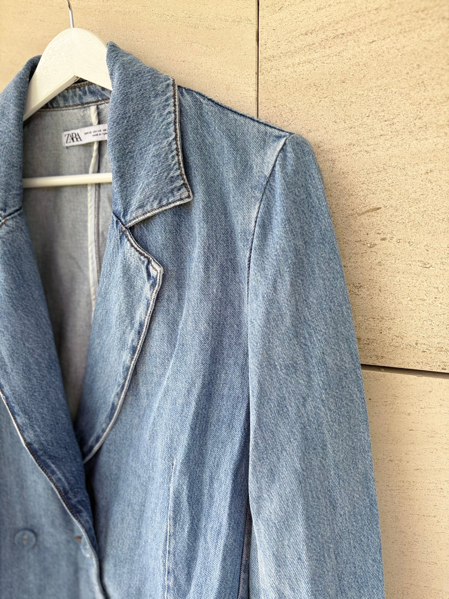 ZARA. Blazer denim cruzada. T XS(S)