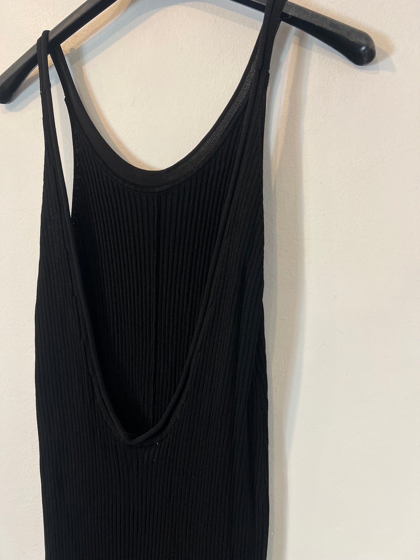 H&M EDITION. vestido negro largo canalé