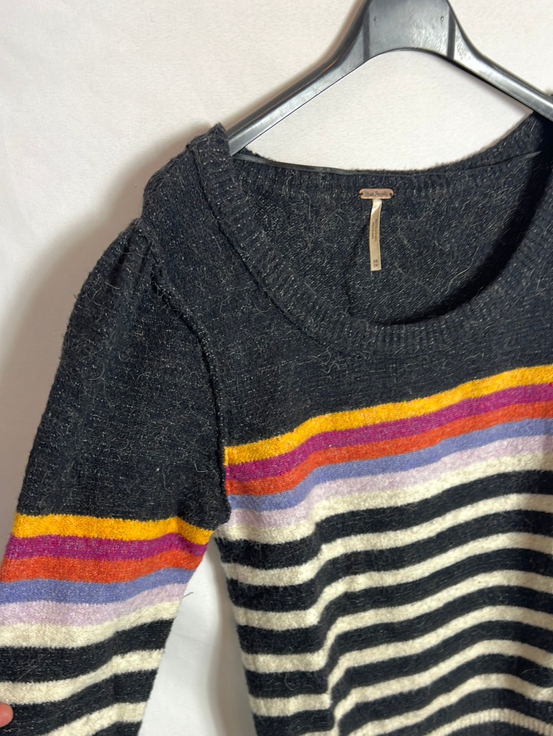 FREE PEOPLE. Jersey gris oscuro rayas. T XS