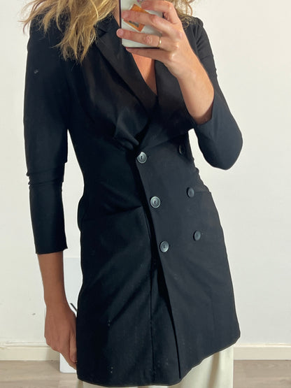 ZARA. Vestido negro cruzado T.xs