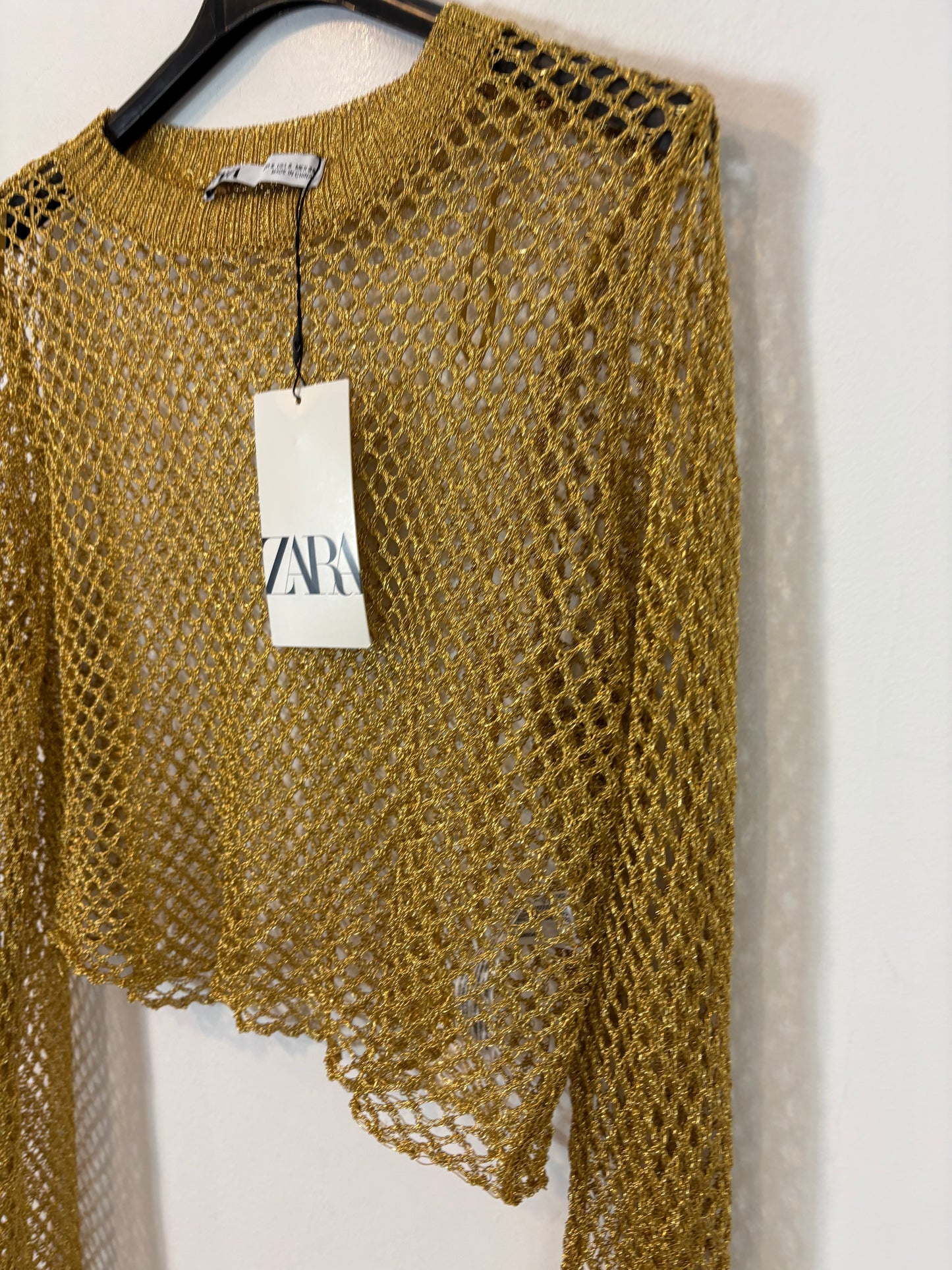 ZARA. Top tejilla dorado. T S