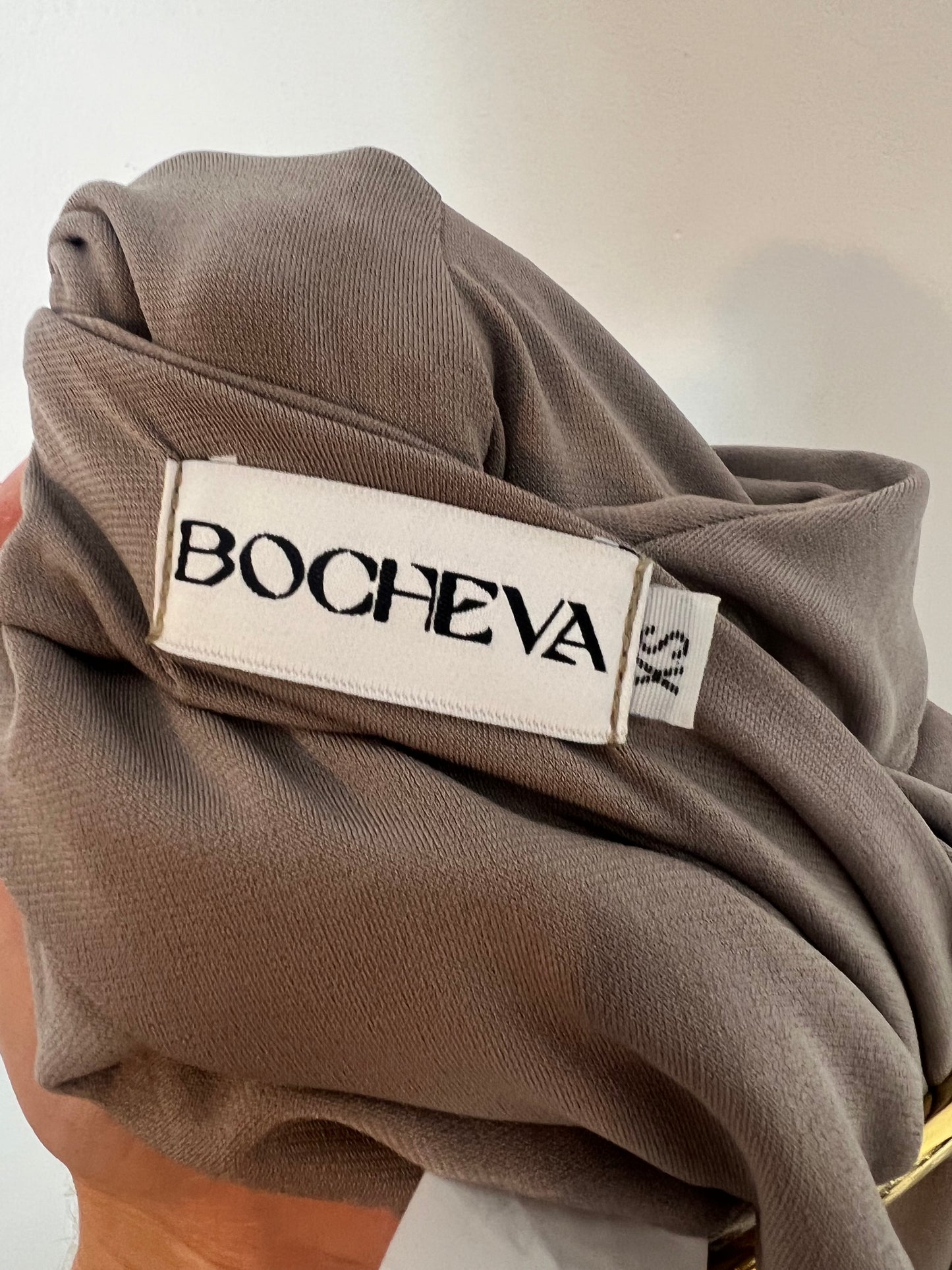 BOCHEVA. Top marrón  elástico lazadas. T XS