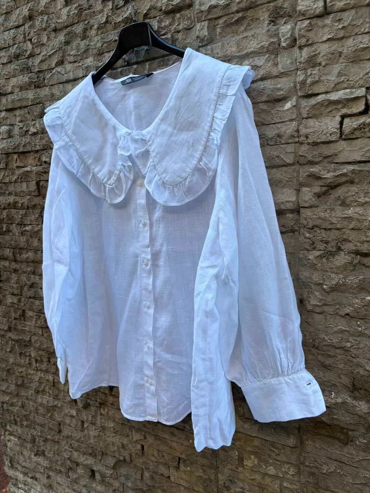 ZARA. Blusa blanca lino cuello amplio