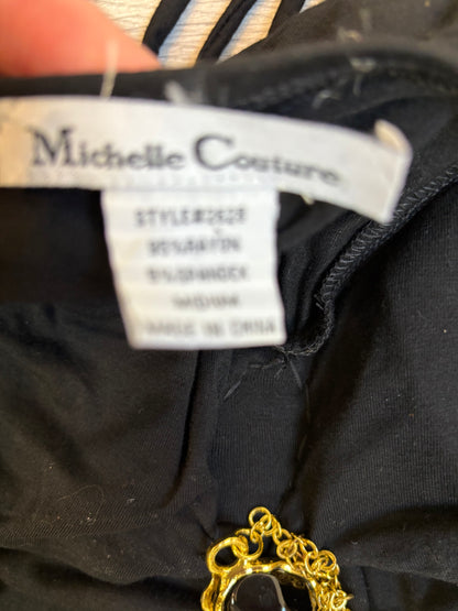 MICHELLE COUTURE. Vestido corto detalle escote