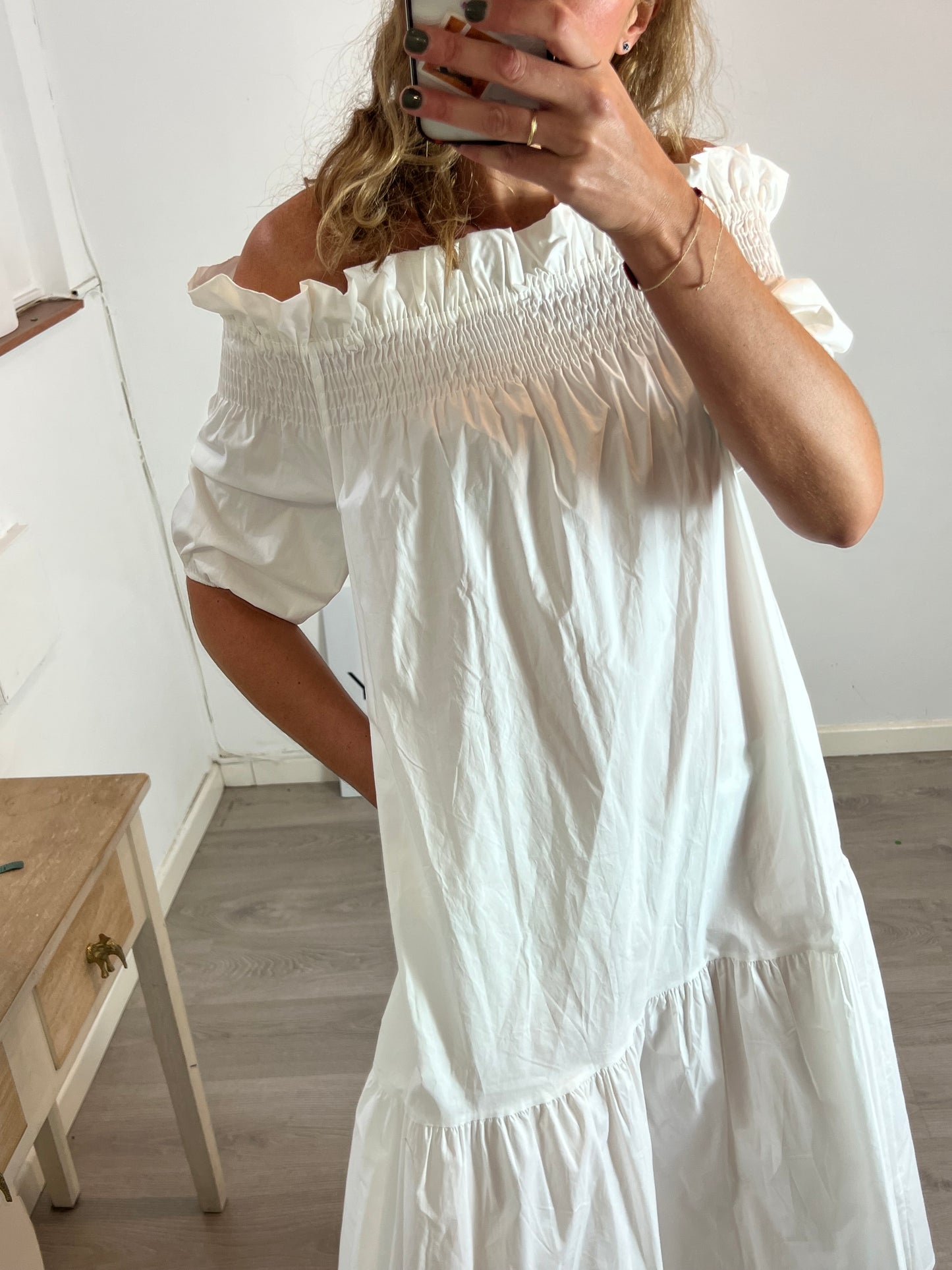 IRIS. Vestido largo blanco detalle nido de abeja. T M