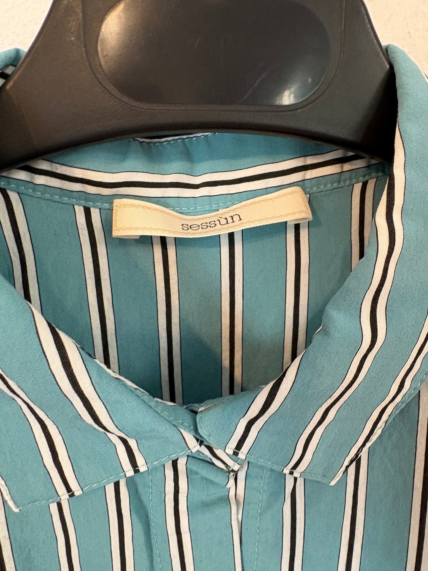 SESSÚN. Camisa azul turquesa rayas