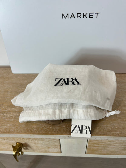 ZARA. Botas camel cordones. T 25