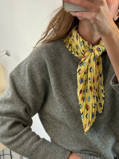 BIMBA Y LOLA. Pañuelo plisado estampado