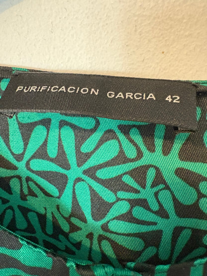 ZARA. Black stretch knit top. TL