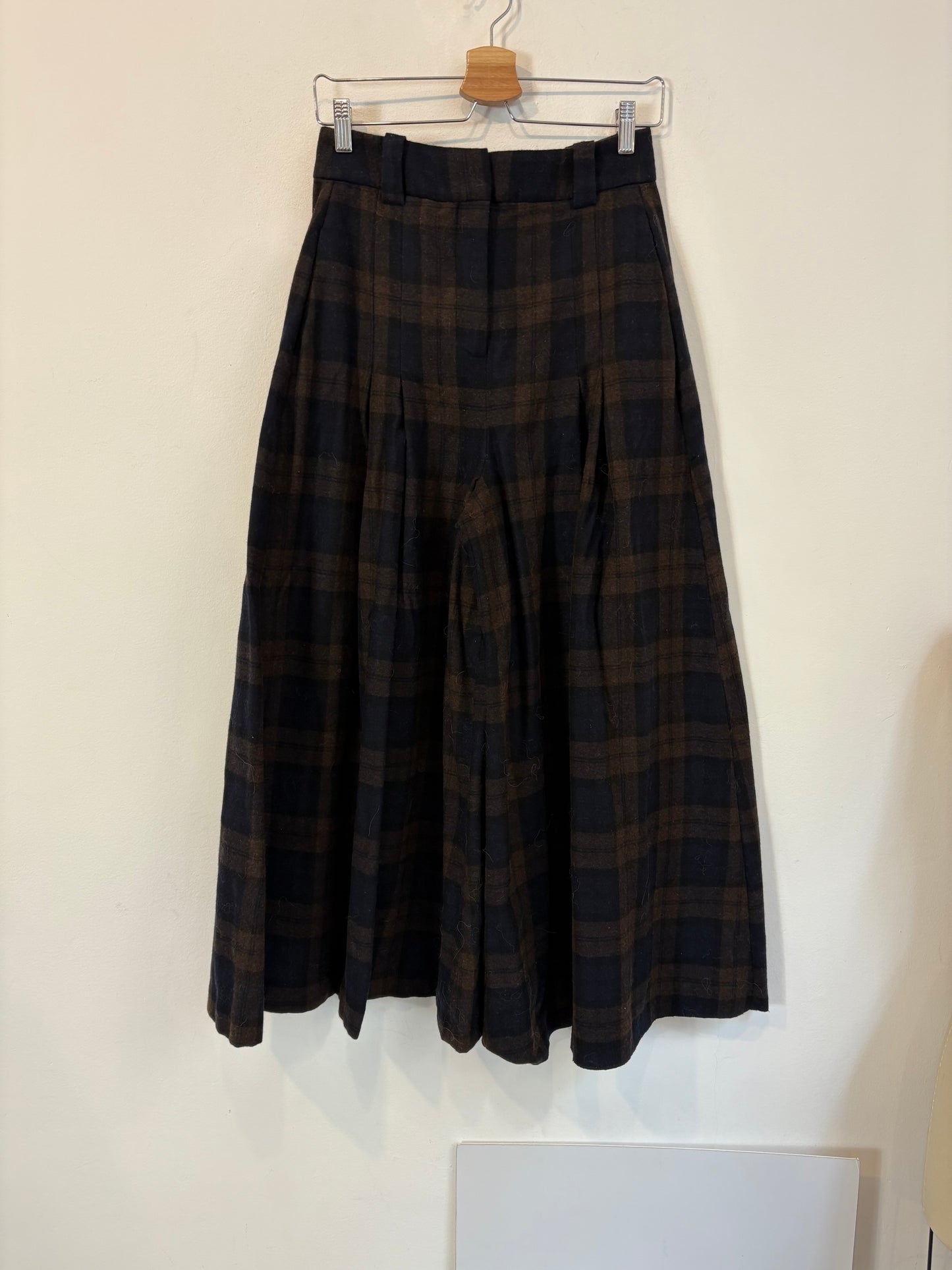 ZARA. Pantalón cuadros efecto falda lana