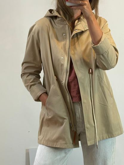 Gabardina capucha y chaleco extraíble