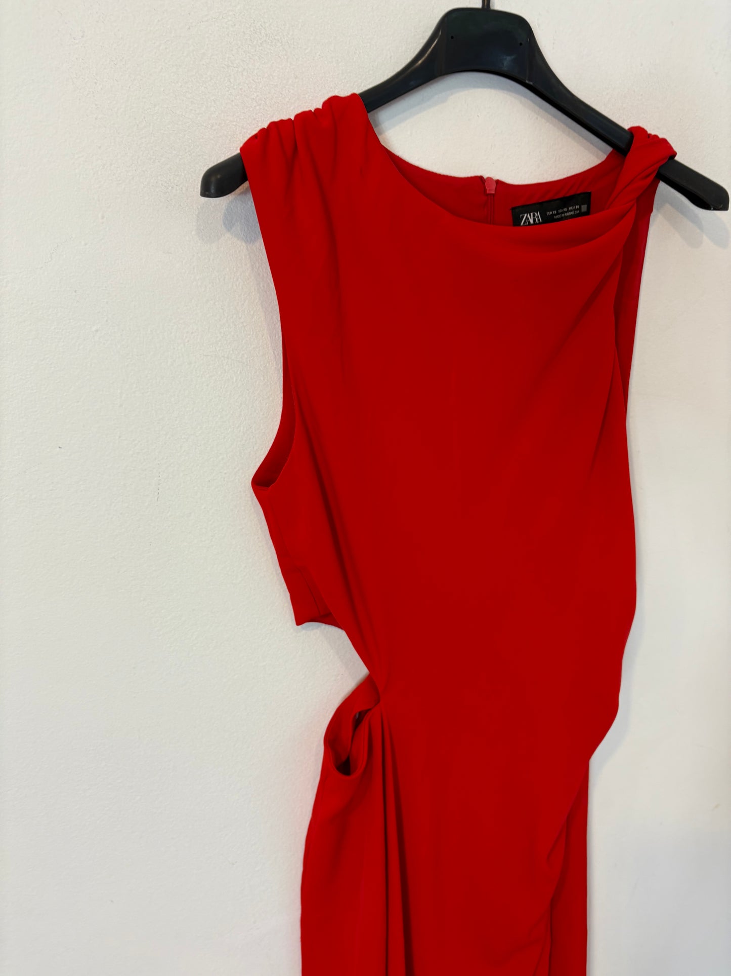 ZARA. Vestido largo cut out