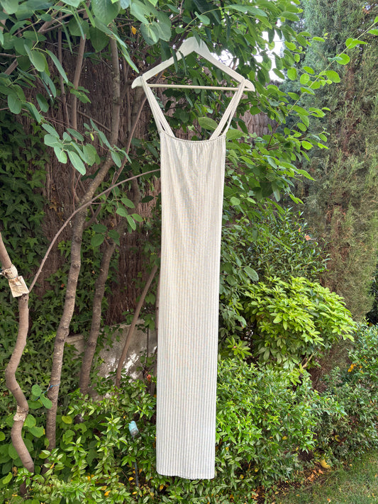 KAOÁ. Vestido largo textura espalda baja